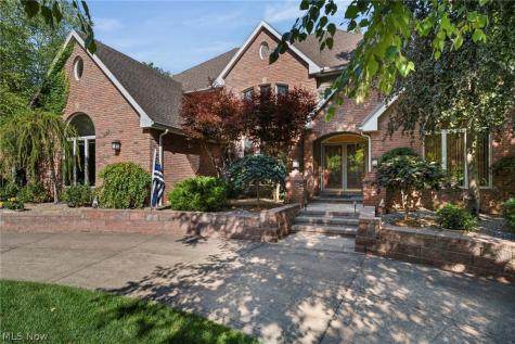1226 Emerald Creek Drive Broadview Heights OH 44147