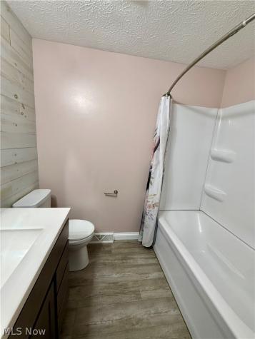 424 Garner Drive Mogadore OH 44260