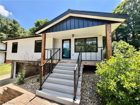 424 Garner Drive Mogadore OH 44260