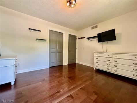 424 Garner Drive Mogadore OH 44260