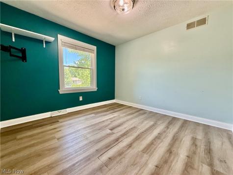 424 Garner Drive Mogadore OH 44260