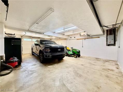 424 Garner Drive Mogadore OH 44260