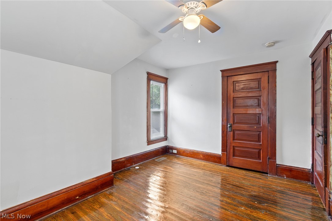 1422 Burbank Wooster OH 44691