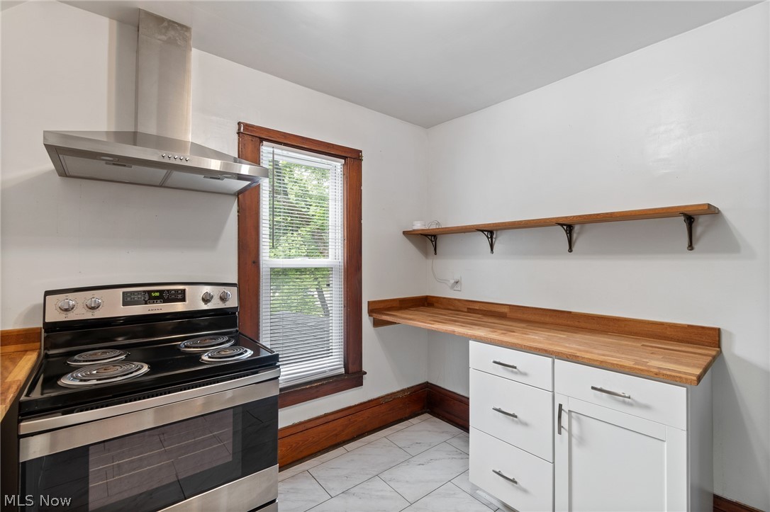 1422 Burbank Wooster OH 44691