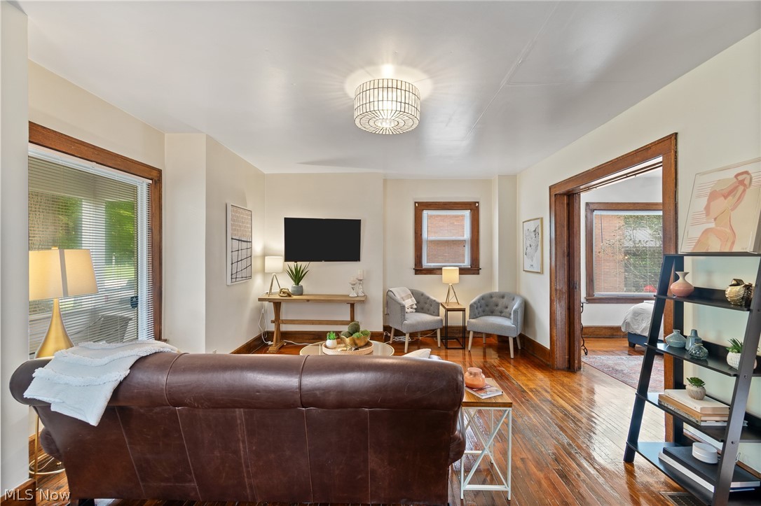 1422 Burbank Wooster OH 44691