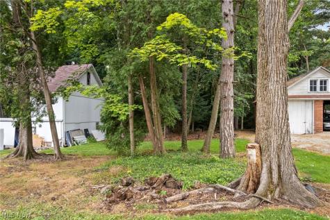 1422 Burbank Wooster OH 44691
