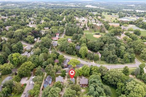 1422 Burbank Wooster OH 44691