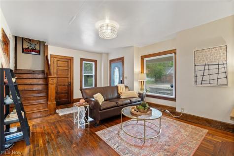 1422 Burbank Wooster OH 44691