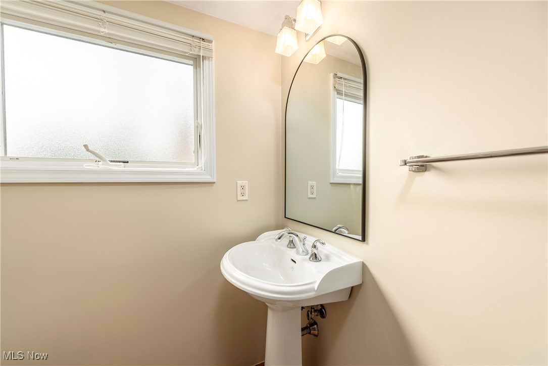 26619 Midland Road Bay Village OH 44140