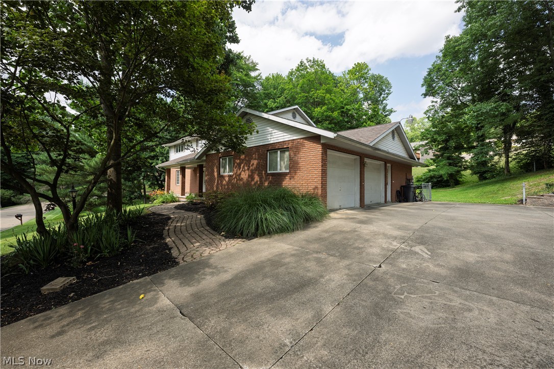 2300 Beechwood Drive NW Dover OH 44622