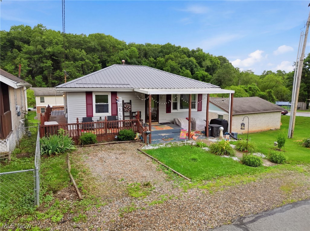 1329 Race Street Zanesville OH 43701