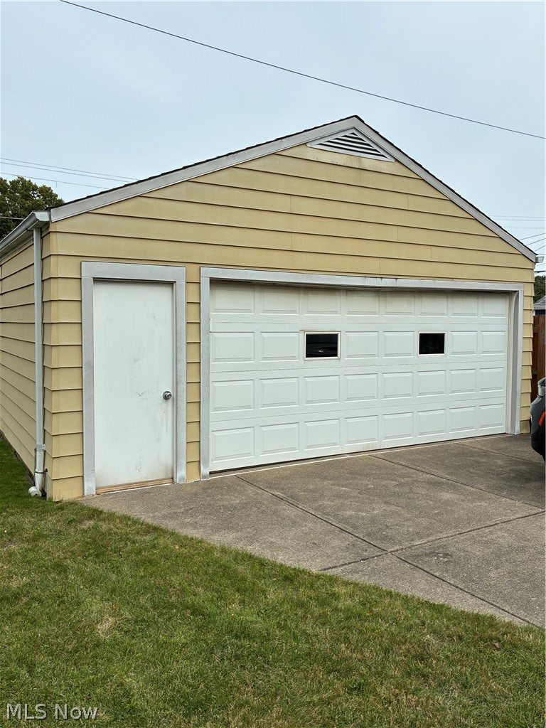 8812 Torrance Avenue Brooklyn OH 44144