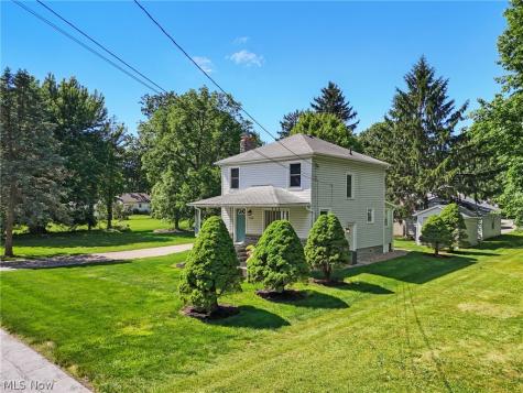 327 Sewell Avenue Akron OH 44319