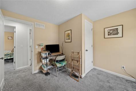 327 Sewell Avenue Akron OH 44319