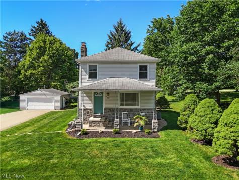 327 Sewell Avenue Akron OH 44319
