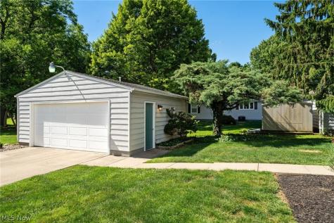 327 Sewell Avenue Akron OH 44319