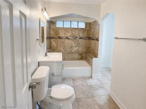 4018 Bushnell Road University Heights OH 44118