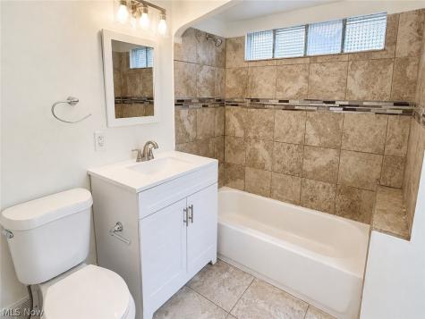4018 Bushnell Road University Heights OH 44118