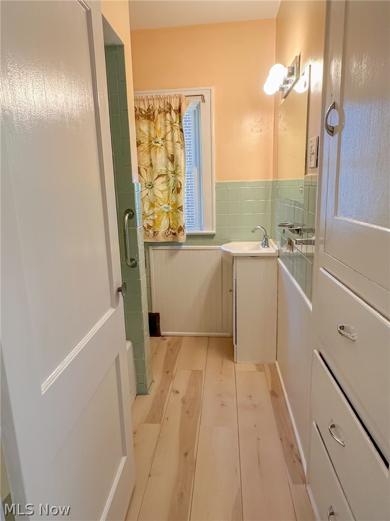 437 Keenan Avenue Cuyahoga Falls OH 44221