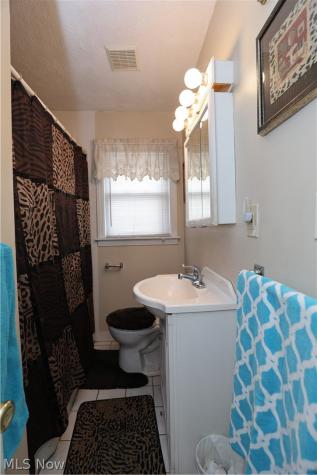 805 Clark Street Elyria OH 44035