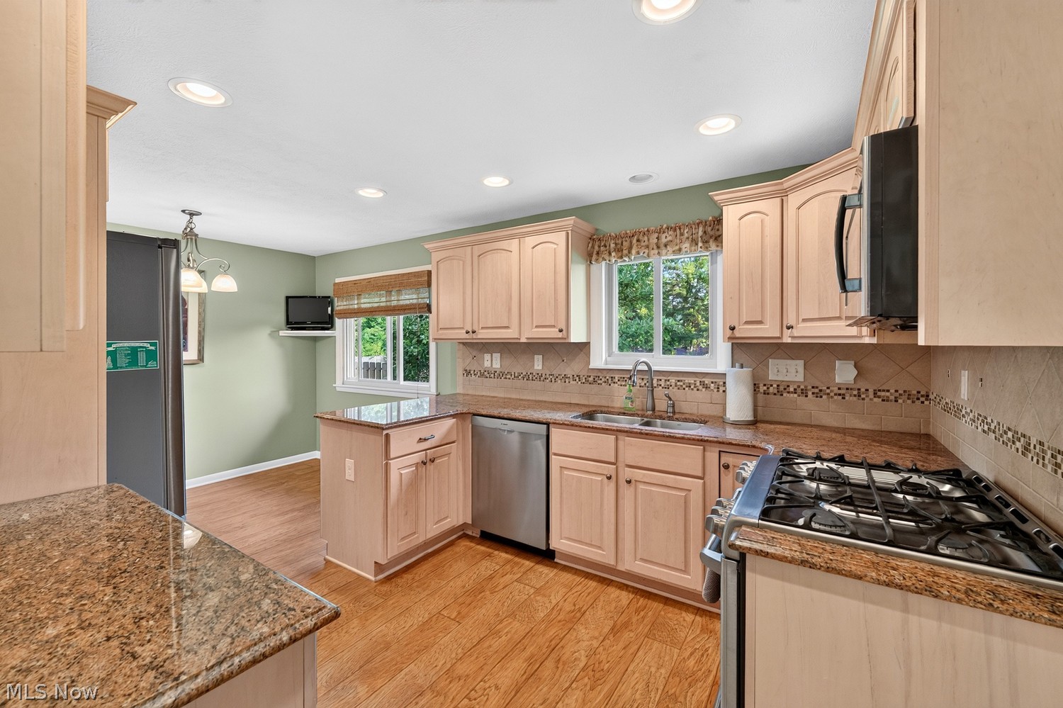 16116 Shurmer Road Strongsville OH 44136