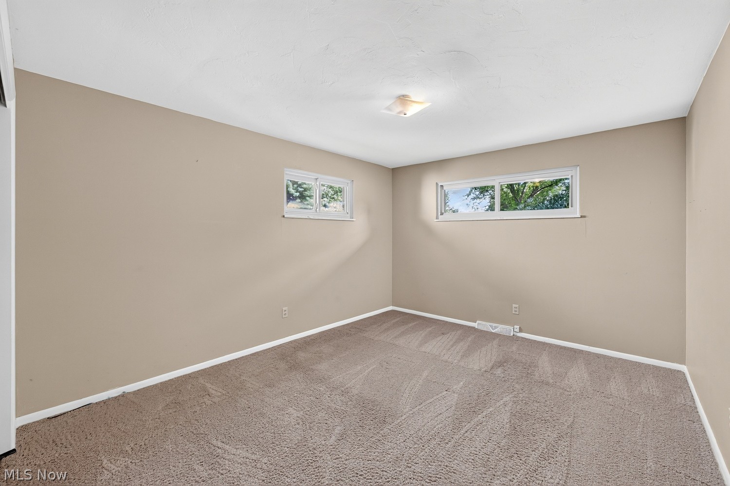 16116 Shurmer Road Strongsville OH 44136