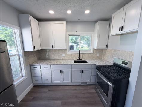 337 Lucas Street Barberton OH 44203