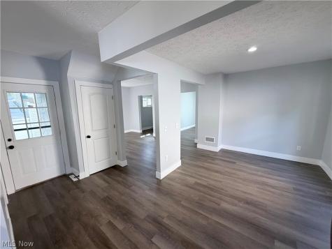 337 Lucas Street Barberton OH 44203