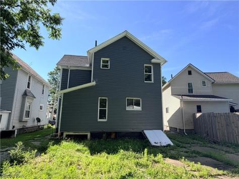 337 Lucas Street Barberton OH 44203