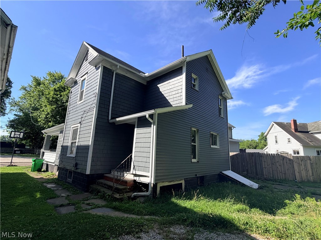 337 Lucas Street Barberton OH 44203