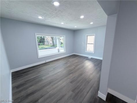337 Lucas Street Barberton OH 44203