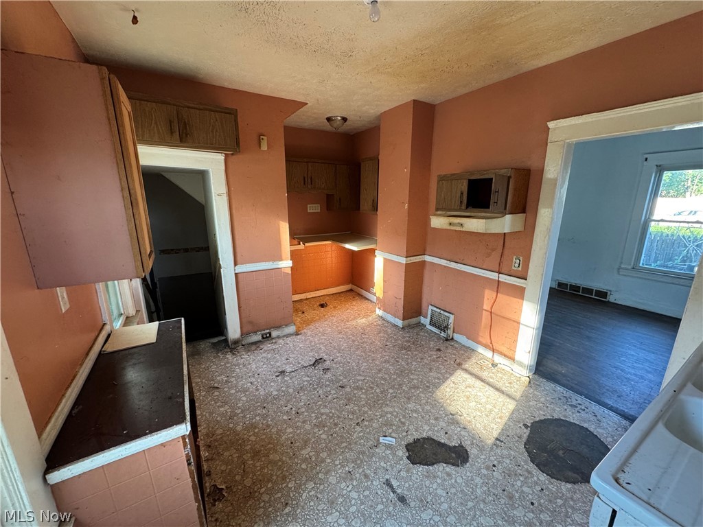 14148 Berwyn Avenue Cleveland OH 44111