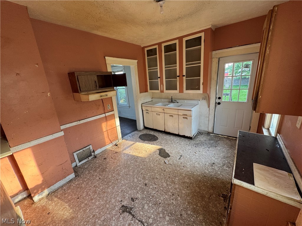 14148 Berwyn Avenue Cleveland OH 44111