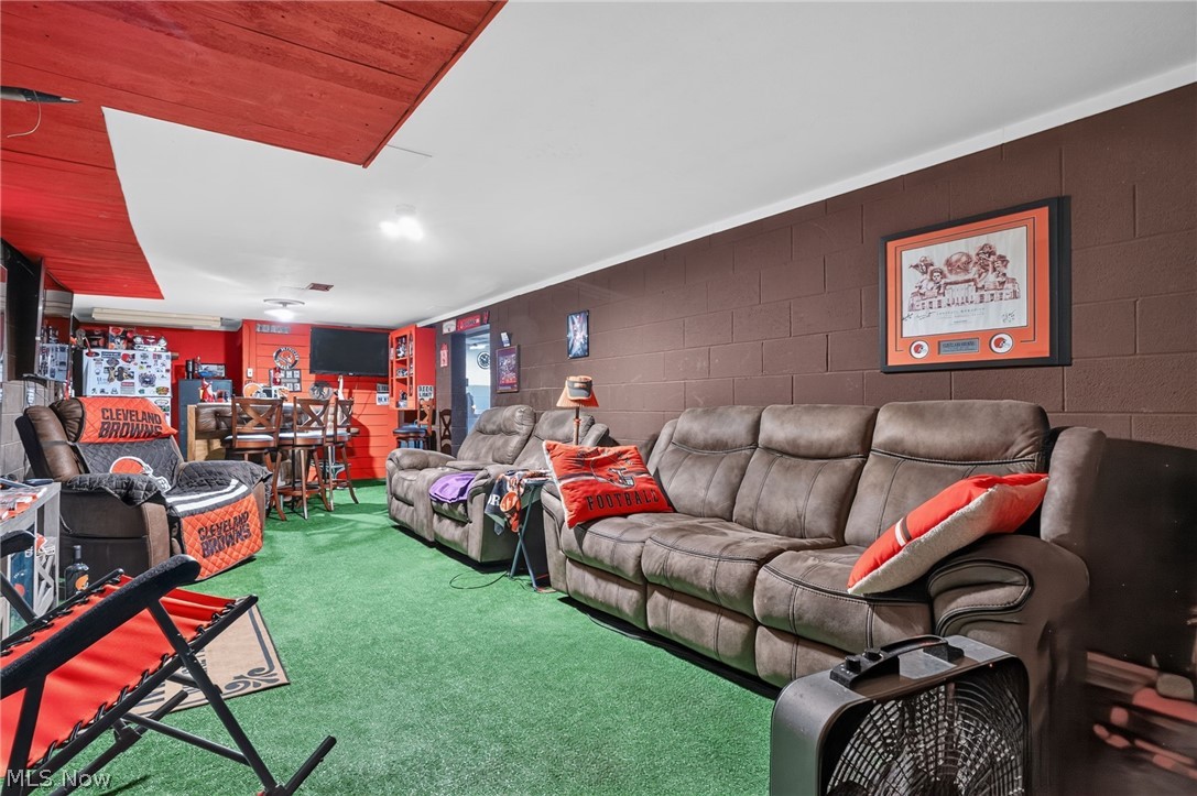 3045 Spencer Circle E Geneva OH 44041