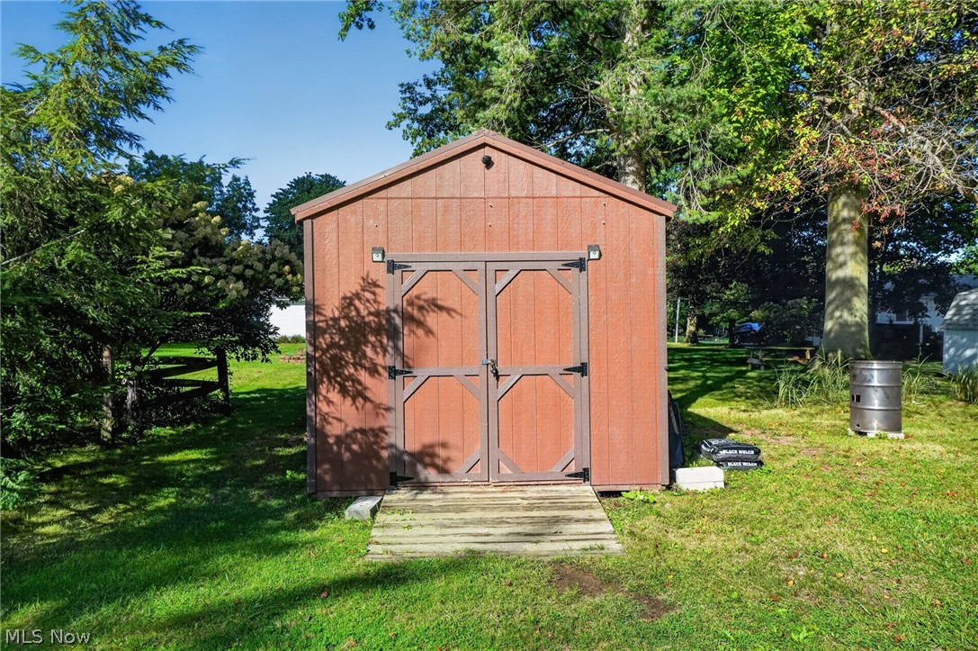 3045 Spencer Circle E Geneva OH 44041