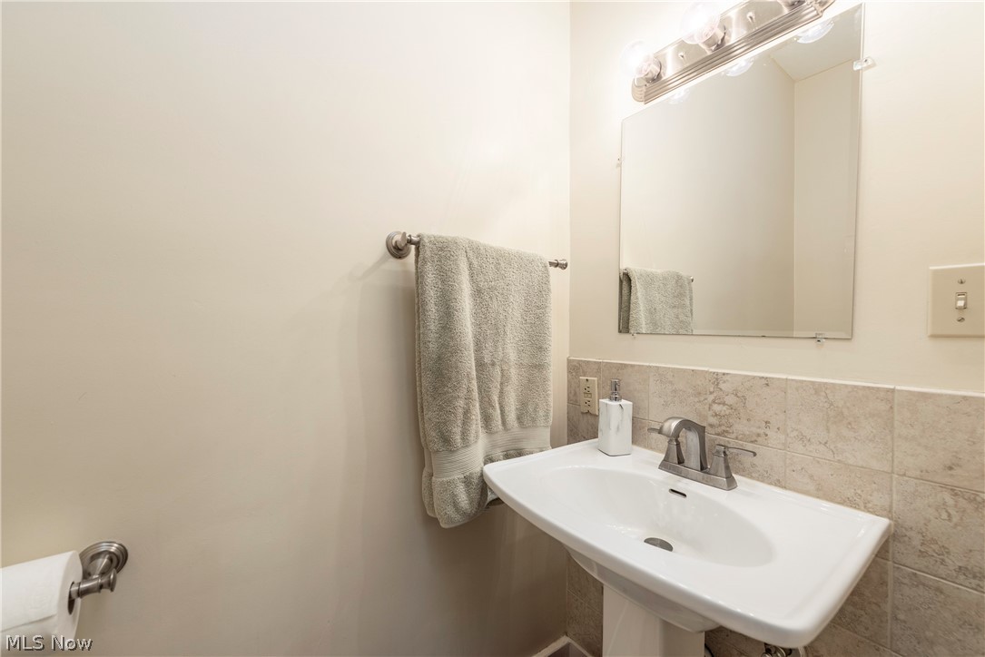 193 1/2 W Main Street Norwalk OH 44857