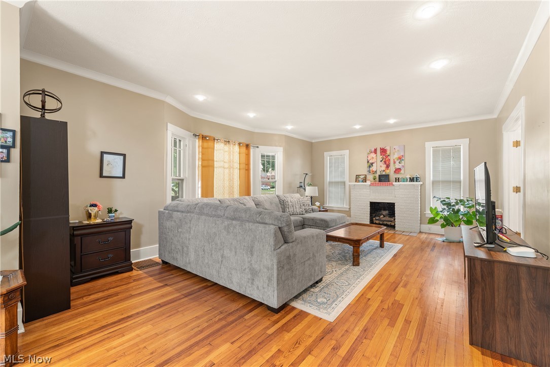 193 1/2 W Main Street Norwalk OH 44857