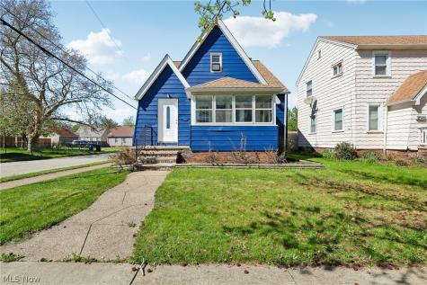 13618 Wainstead Avenue Cleveland OH 44111