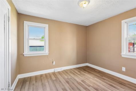 13618 Wainstead Avenue Cleveland OH 44111