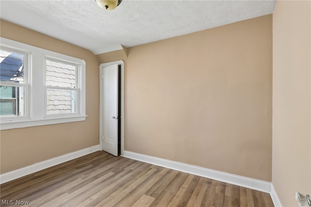 13618 Wainstead Avenue Cleveland OH 44111