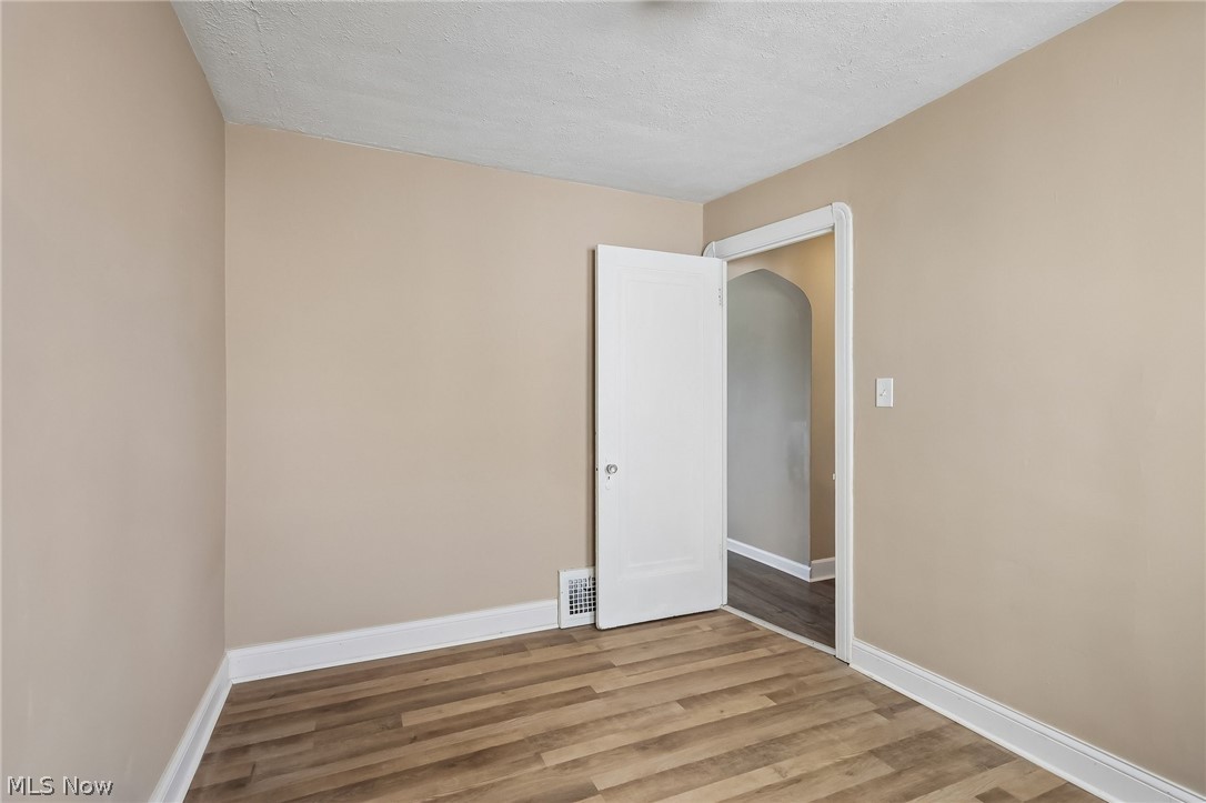 13618 Wainstead Avenue Cleveland OH 44111