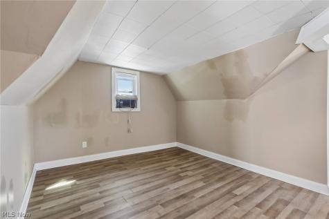 13618 Wainstead Avenue Cleveland OH 44111