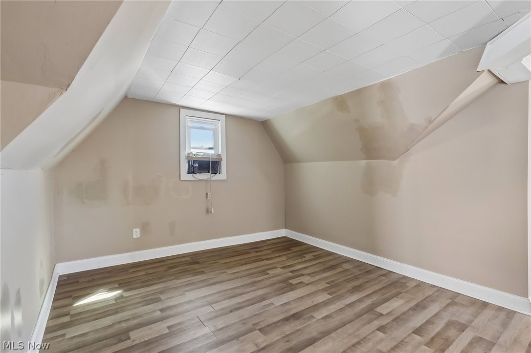 13618 Wainstead Avenue Cleveland OH 44111