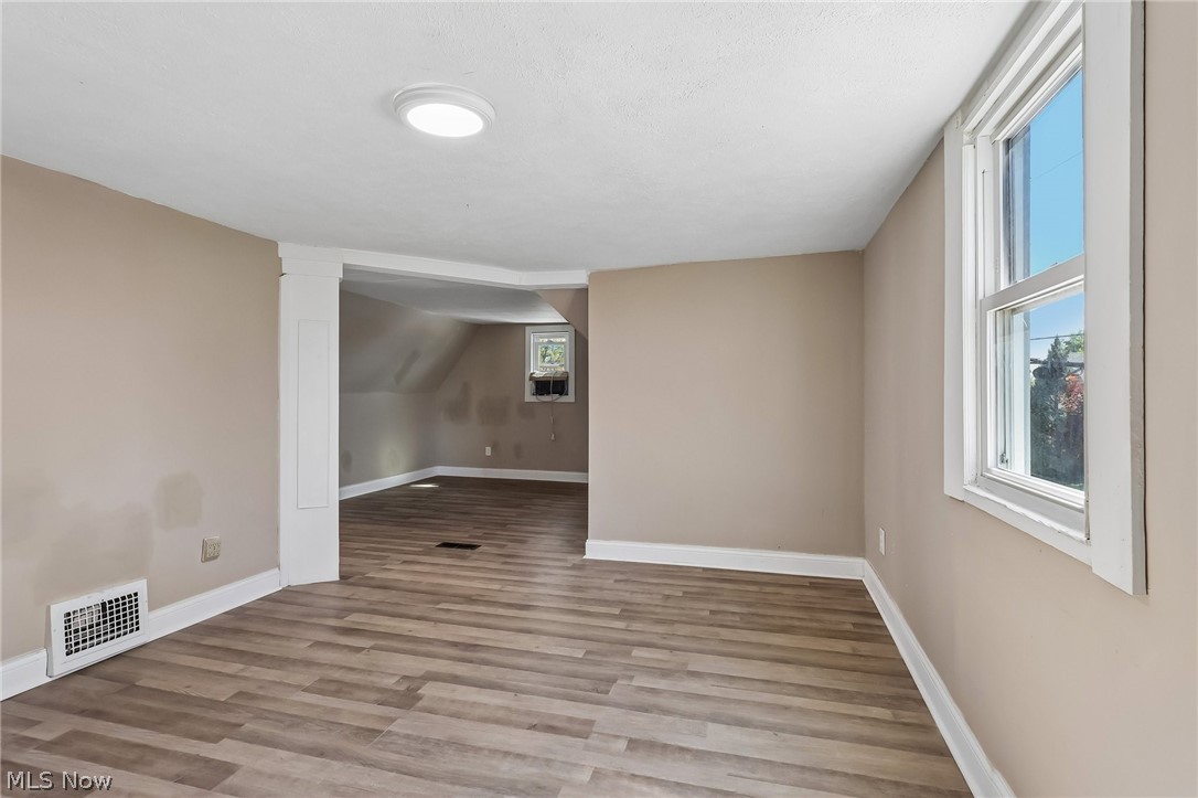 13618 Wainstead Avenue Cleveland OH 44111