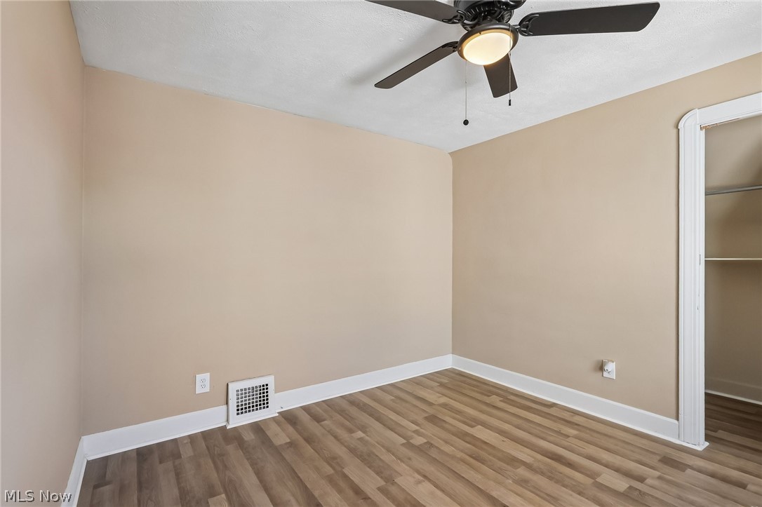 13618 Wainstead Avenue Cleveland OH 44111