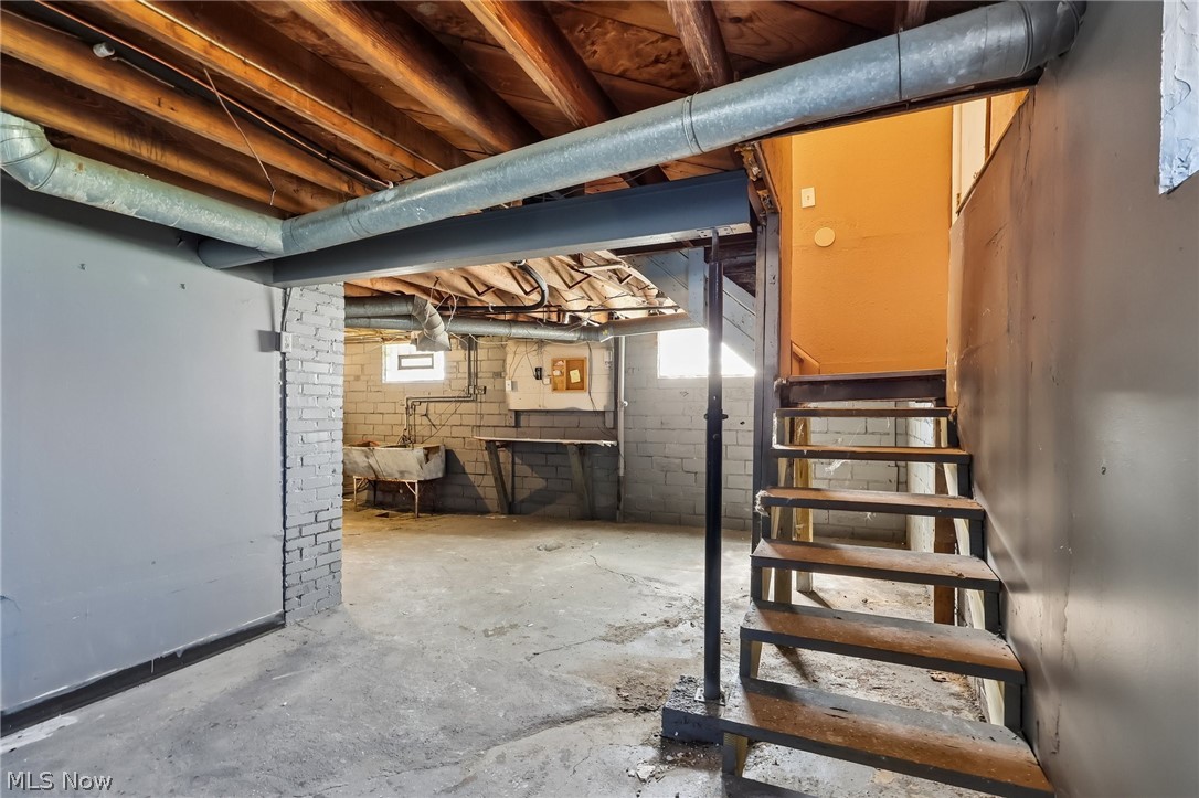 13618 Wainstead Avenue Cleveland OH 44111