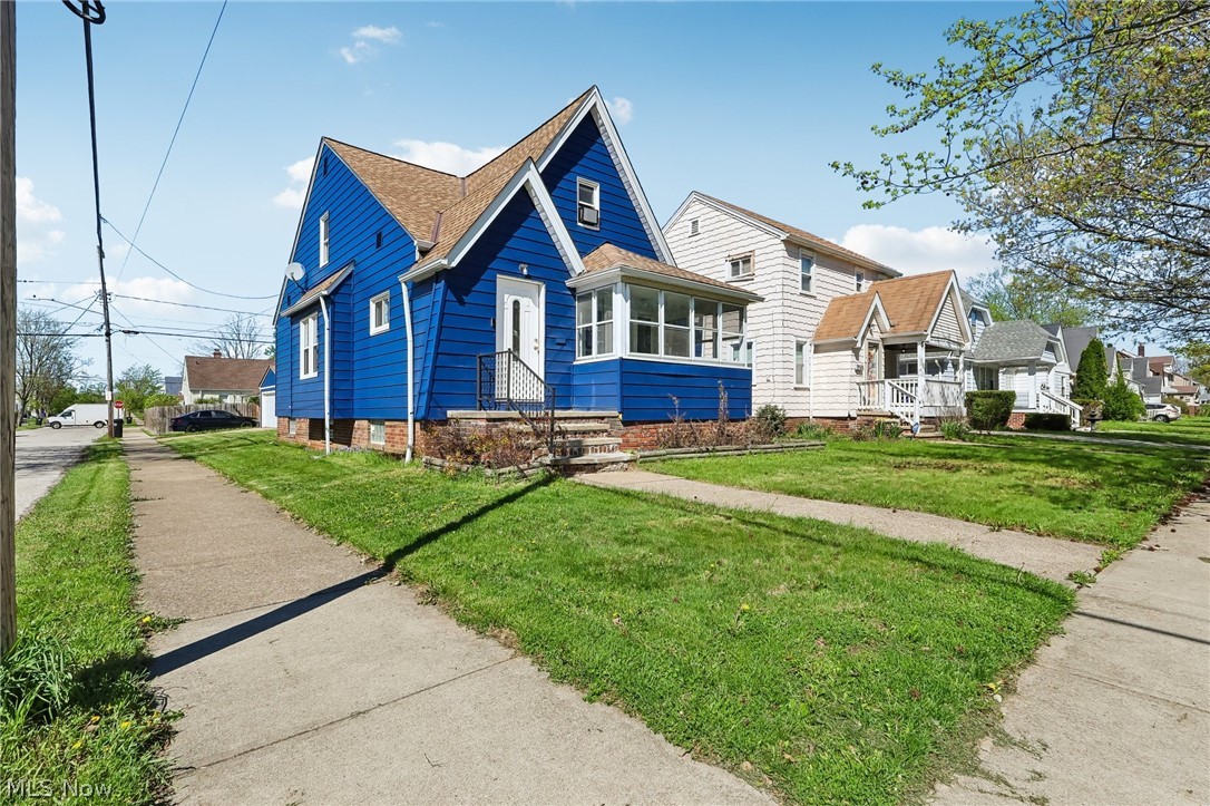 13618 Wainstead Avenue Cleveland OH 44111