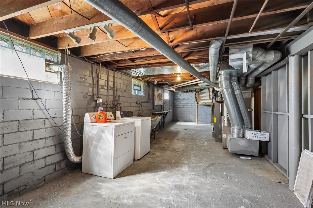 13618 Wainstead Avenue Cleveland OH 44111