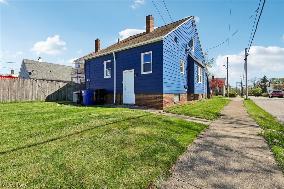13618 Wainstead Avenue Cleveland OH 44111