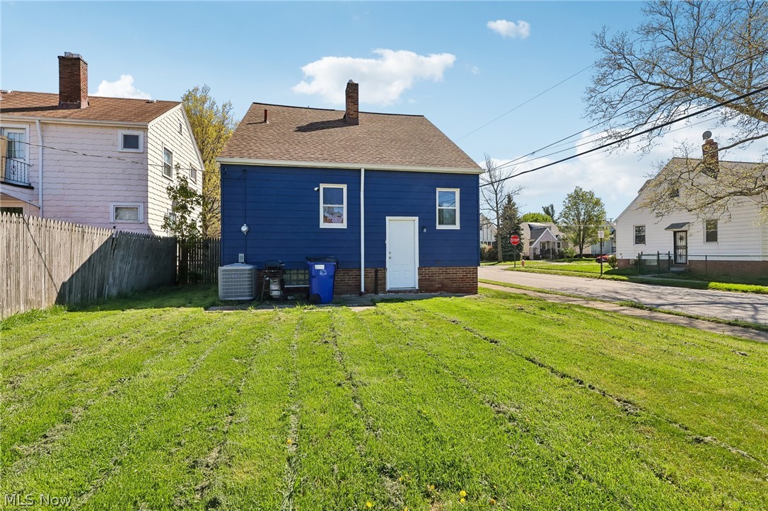 13618 Wainstead Avenue Cleveland OH 44111